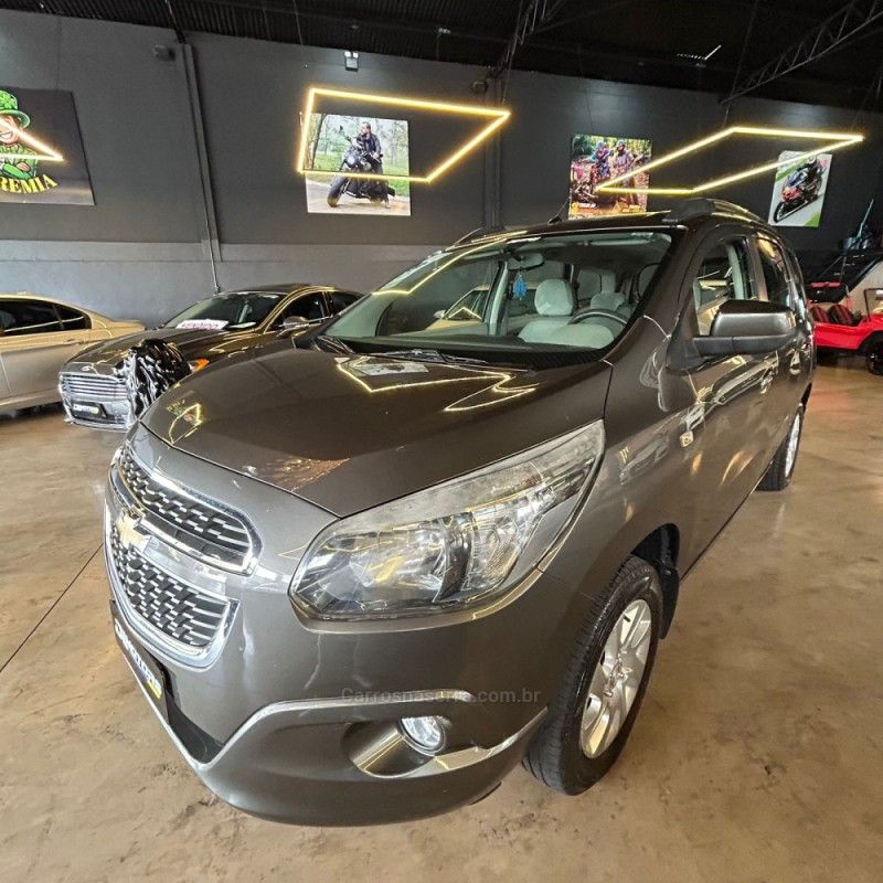 CHEVROLET SPIN 1.8 LTZ 8V 2012/2013 DL MOTORS LAJEADO / Carros no Vale