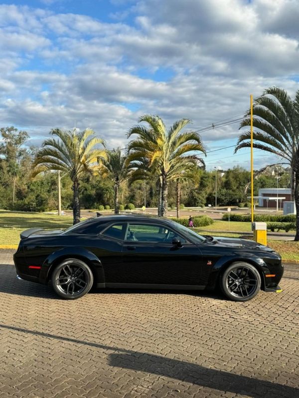 DODGE CHALLENGER 6.4 SRT8 HEMI V8 16V 2019/2019 DL MOTORS LAJEADO / Carros no Vale