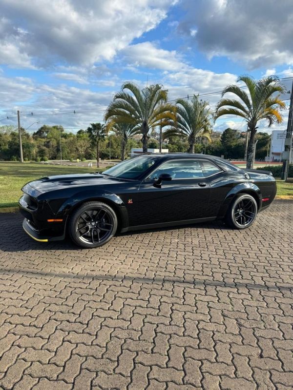 DODGE CHALLENGER 6.4 SRT8 HEMI V8 16V 2019/2019 DL MOTORS LAJEADO / Carros no Vale