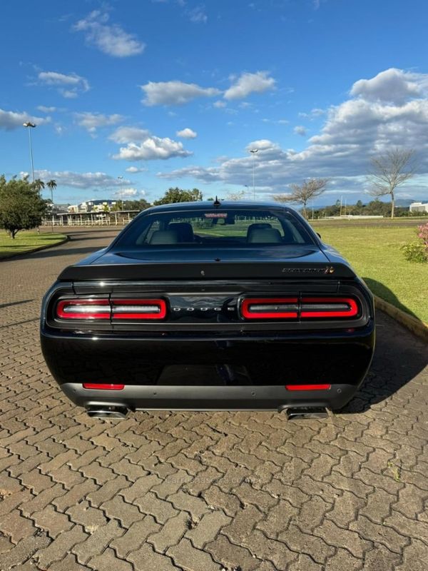 DODGE CHALLENGER 6.4 SRT8 HEMI V8 16V 2019/2019 DL MOTORS LAJEADO / Carros no Vale