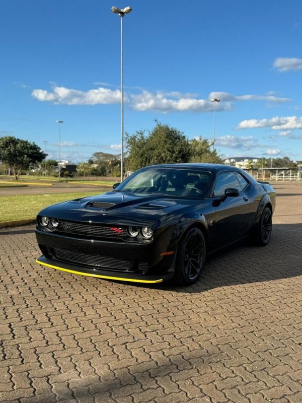 DODGE CHALLENGER 6.4 SRT8 HEMI V8 16V 2019/2019 DL MOTORS LAJEADO / Carros no Vale