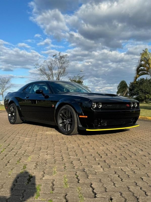 DODGE CHALLENGER 6.4 SRT8 HEMI V8 16V 2019/2019 DL MOTORS LAJEADO / Carros no Vale