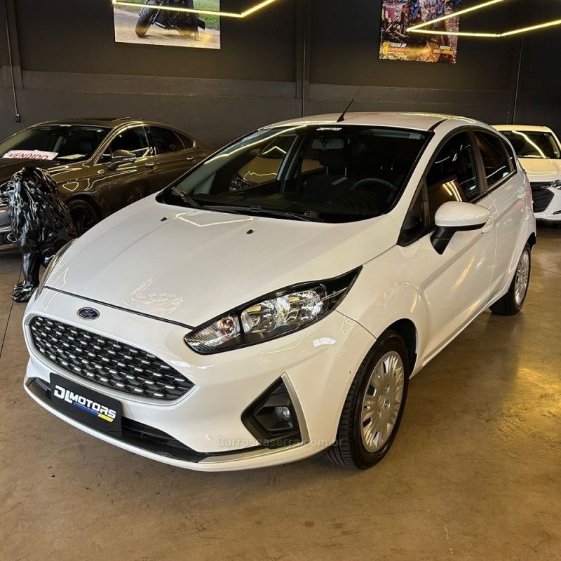 FORD FIESTA 1.6 SE HATCH 16V 2019/2019 DL MOTORS LAJEADO / Carros no Vale