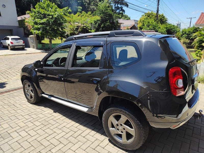 RENAULT DUSTER 2014/2014 AWD MULTIMARCAS LAJEADO / Carros no Vale