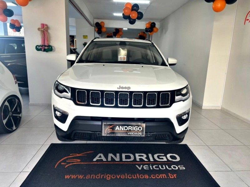 JEEP COMPASS 2.0 16V LONGITUDE 4X4 2018/2019 ANDRIGO VEÍCULOS CAXIAS DO SUL / Carros no Vale