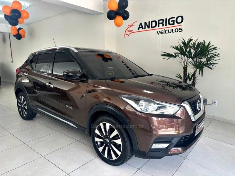 NISSAN KICKS 1.6 16V SL PACK PLUS XTRONIC 2017/2018 ANDRIGO VEÍCULOS CAXIAS DO SUL / Carros no Vale