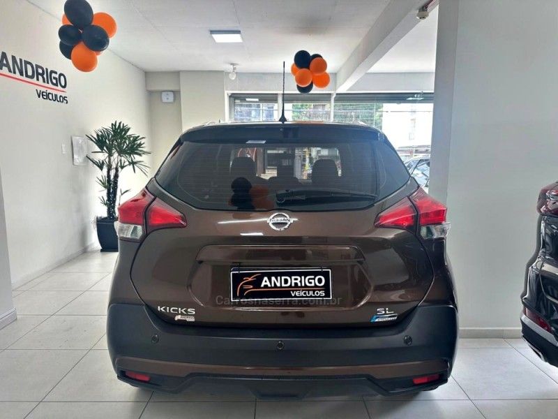 NISSAN KICKS 1.6 16V SL PACK PLUS XTRONIC 2017/2018 ANDRIGO VEÍCULOS CAXIAS DO SUL / Carros no Vale