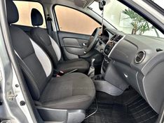 RENAULT SANDERO 1.6 STEPWAY SCE 16V 2018/2019 ANDRIGO VEÍCULOS CAXIAS DO SUL / Carros no Vale