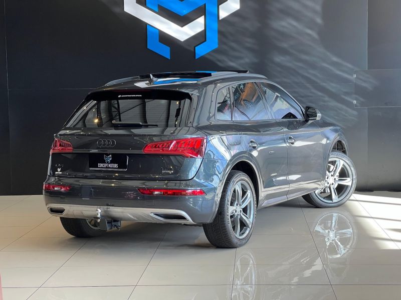 Audi Q5 Ambition 2.0 TFSI Quattro S Tronic 2018/2018 CONCEPT MOTORS PASSO FUNDO / Carros no Vale