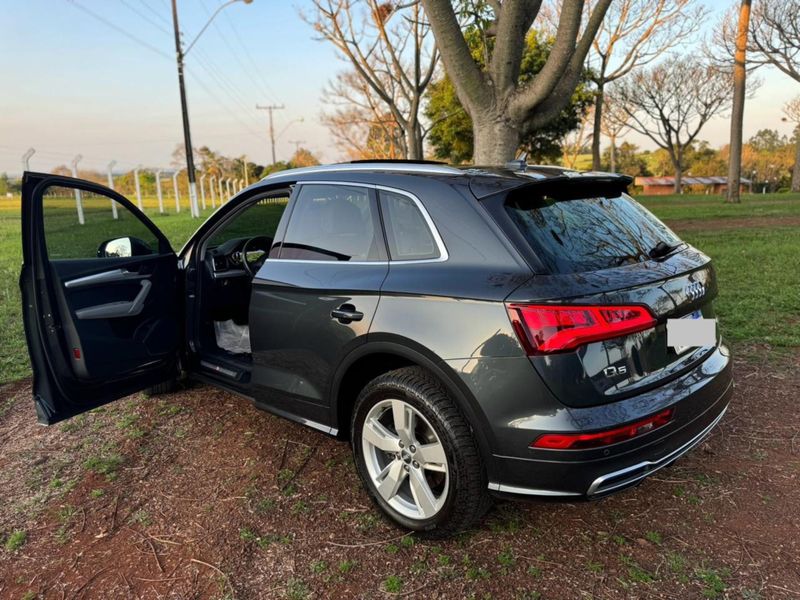 Audi Q5 S-Line 2.0 TFSI Quattro S-tronic 2019/2020 CONCEPT MOTORS PASSO FUNDO / Carros no Vale