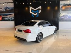 BMW 318ia 318iA 2.0 16V 136cv 5p 2011/2012 CONCEPT MOTORS PASSO FUNDO / Carros no Vale