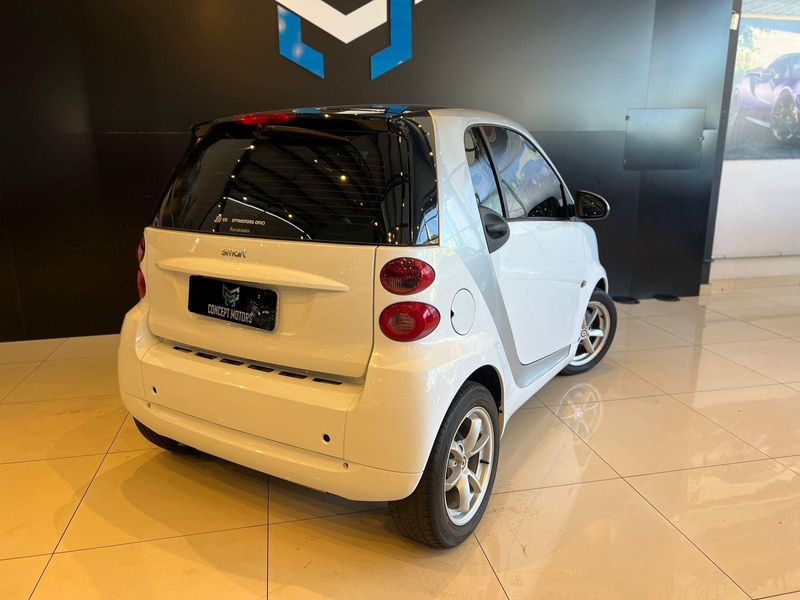 Smart ForTwo Passion CoupÃ© 1.0 62kw 2012/2012 CONCEPT MOTORS PASSO FUNDO / Carros no Vale