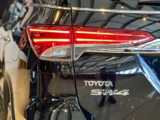 Toyota Hilux SW4 SRX 4×4 2.8 TDI 16V Dies Aut. 2020/2020 CONCEPT MOTORS PASSO FUNDO / Carros no Vale