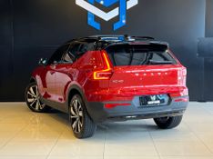 Volvo XC40 T-5 R-DESIGN 1.5 FWD (HÃ­brido) 2021/2022 CONCEPT MOTORS PASSO FUNDO / Carros no Vale