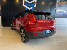 Volvo XC40 T-5 R-DESIGN 1.5 FWD (HÃ­brido) 2021/2022 CONCEPT MOTORS PASSO FUNDO / Carros no Vale