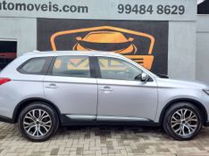 Mitsubishi OUTLANDER 2.0 16V 160cv 2016/2017 VALE AUTOMÓVEIS LAJEADO / Carros no Vale