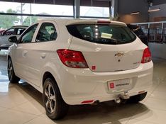 Chevrolet ONIX 1.0 MPFI LT 8V FLEX 4P MANUAL 2015/2016 BETIOLO NOVOS E SEMINOVOS LAJEADO / Carros no Vale