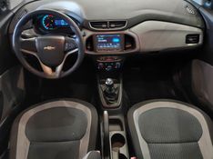 Chevrolet ONIX 1.0 MPFI LT 8V FLEX 4P MANUAL 2015/2016 BETIOLO NOVOS E SEMINOVOS LAJEADO / Carros no Vale