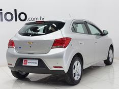 Chevrolet ONIX 1.4 MPFI LTZ 8V FLEX 4P MANUAL 2017/2018 BETIOLO NOVOS E SEMINOVOS LAJEADO / Carros no Vale