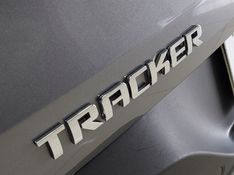 Chevrolet TRACKER 1.2 TURBO FLEX PREMIER AUTOMÁTICO 2022/2023 BETIOLO NOVOS E SEMINOVOS LAJEADO / Carros no Vale