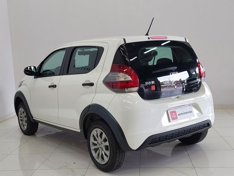 Fiat MOBI 1.0 EVO FLEX LIKE MANUAL 2023/2024 BETIOLO NOVOS E SEMINOVOS LAJEADO / Carros no Vale