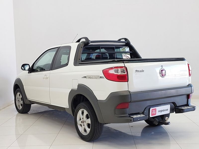 Fiat STRADA 1.4 MPI FREEDOM CD 8V FLEX 3P MANUAL 2019/2020 BETIOLO NOVOS E SEMINOVOS LAJEADO / Carros no Vale