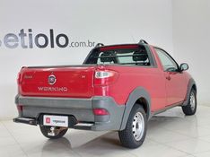 Fiat STRADA 1.4 MPI WORKING CS 8V FLEX 2P MANUAL 2015/2015 BETIOLO NOVOS E SEMINOVOS LAJEADO / Carros no Vale