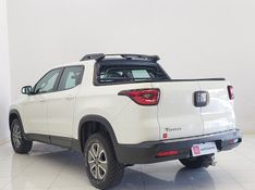 Fiat TORO 1.8 16V EVO FLEX FREEDOM AT6 2016/2017 BETIOLO NOVOS E SEMINOVOS LAJEADO / Carros no Vale