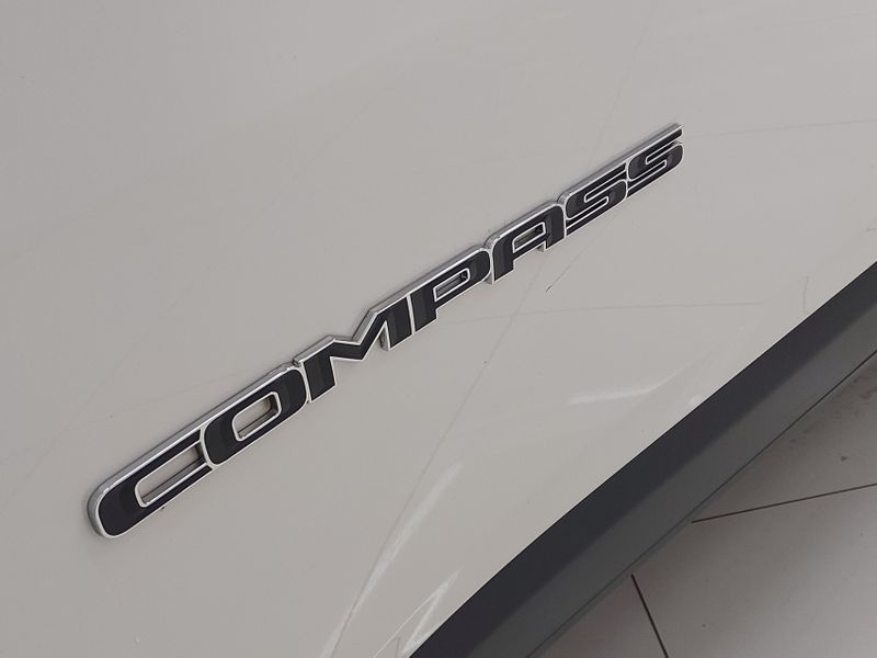 JEEP COMPASS 2.0 16V FLEX SPORT AUTOMÁTICO 2018/2019 BETIOLO NOVOS E SEMINOVOS LAJEADO / Carros no Vale