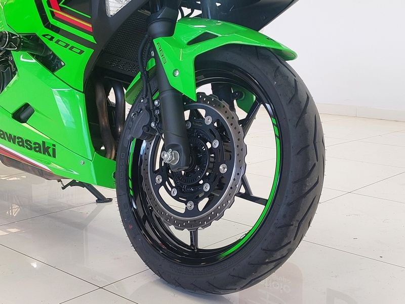 Kawasaki Ninja 400 2023/2024 BETIOLO NOVOS E SEMINOVOS LAJEADO / Carros no Vale