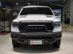 Ram 1500 5.7 V8 GASOLINA REBEL CD 4X4 AUTOMÁTICO 2022/2022 BETIOLO NOVOS E SEMINOVOS LAJEADO / Carros no Vale