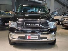 Ram CLASSIC 5.7 V8 GASOLINA LARAMIE CD 4X4 AUTOMÁTICO 2023/2023 BETIOLO NOVOS E SEMINOVOS LAJEADO / Carros no Vale