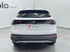 Volkswagen NIVUS 1.0 200 TSI TOTAL FLEX HIGHLINE AUTOMÁTICO 2023/2023 BETIOLO NOVOS E SEMINOVOS LAJEADO / Carros no Vale