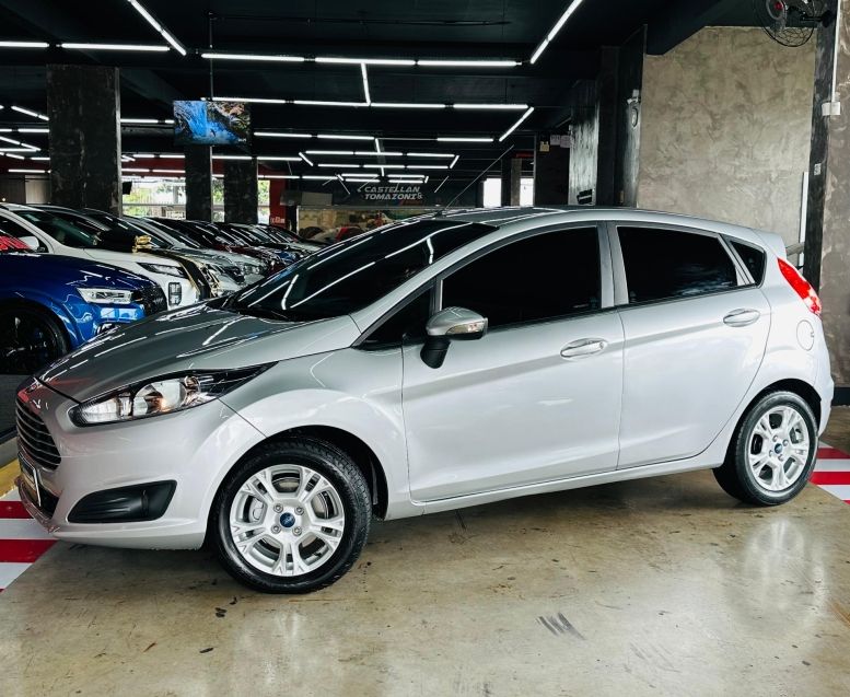 Ford FIESTA 1.6 SEL HATCH 16V FLEX 4P POWERSHIFT 2017/2017 CASTELLAN E TOMAZONI MOTORS CAXIAS DO SUL / Carros no Vale