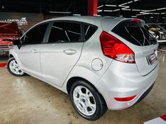 Ford FIESTA 1.6 SEL HATCH 16V FLEX 4P POWERSHIFT 2017/2017 CASTELLAN E TOMAZONI MOTORS CAXIAS DO SUL / Carros no Vale