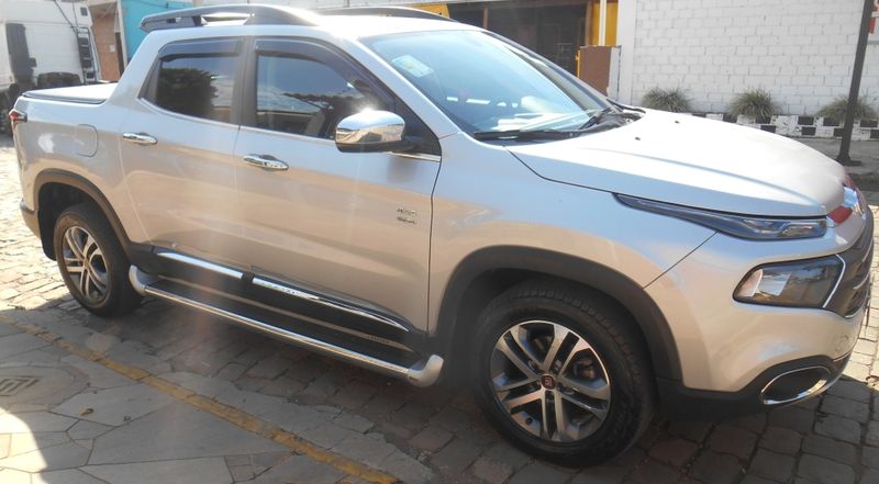 Fiat TORO 2.0 16V TURBO DIESEL FREEDOM 4WD AT9 2019/2019 CAMINHÕES & CAMIONETAS PASSO FUNDO / Carros no Vale