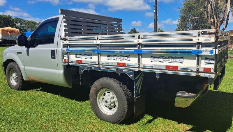 Ford F-250 4.2 XL 4X2 CS TURBO INTERCOOLER DIESEL 2P MANUAL 2001/2001 CAMINHÕES & CAMIONETAS PASSO FUNDO / Carros no Vale