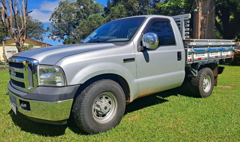 Ford F-250 4.2 XL 4X2 CS TURBO INTERCOOLER DIESEL 2P MANUAL 2001/2001 CAMINHÕES & CAMIONETAS PASSO FUNDO / Carros no Vale