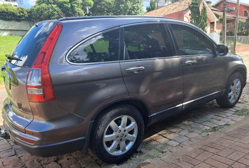 Honda CRV 2.0 LX 4X2 16V GASOLINA 4P AUTOMÁTICO 2011/2011 CAMINHÕES & CAMIONETAS PASSO FUNDO / Carros no Vale