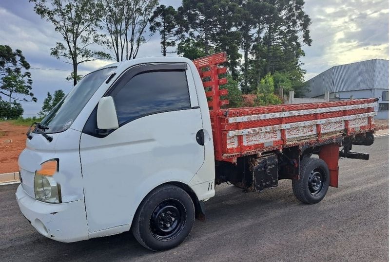 Hyundai HR 2.5 TCI HD LONGO SEM CAÇAMBA 4X2 8V 97CV TURBO INTERCOOLER DIESEL 2P MANUAL 2008/2009 CAMINHÕES & CAMIONETAS PASSO FUNDO / Carros no Vale