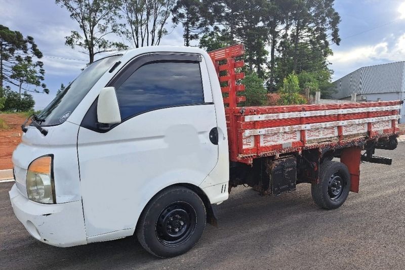 Hyundai HR 2.5 TCI HD LONGO SEM CAÇAMBA 4X2 8V 97CV TURBO INTERCOOLER DIESEL 2P MANUAL 2008/2009 CAMINHÕES & CAMIONETAS PASSO FUNDO / Carros no Vale