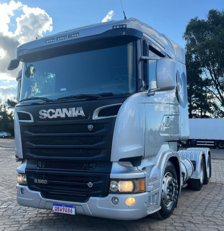 Scania R540 R-560 A 6×4 E5 2014/2014 CAMINHÕES & CAMIONETAS PASSO FUNDO / Carros no Vale