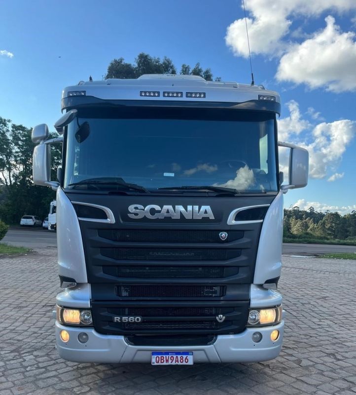 Scania R540 R-560 A 6×4 E5 2014/2014 CAMINHÕES & CAMIONETAS PASSO FUNDO / Carros no Vale