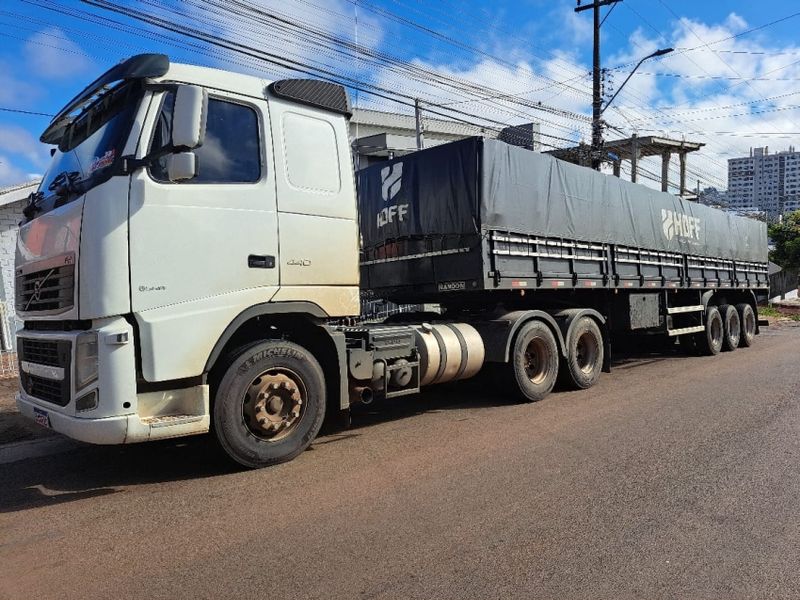 Volvo Fh 440 6×2 2p + Randon 2013 2011/2011 CAMINHÕES & CAMIONETAS PASSO FUNDO / Carros no Vale