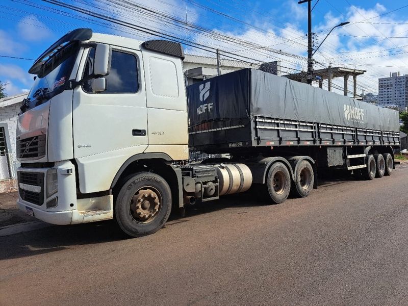 Volvo Fh 440 6×2 2p + Randon 2013 2011/2011 CAMINHÕES & CAMIONETAS PASSO FUNDO / Carros no Vale