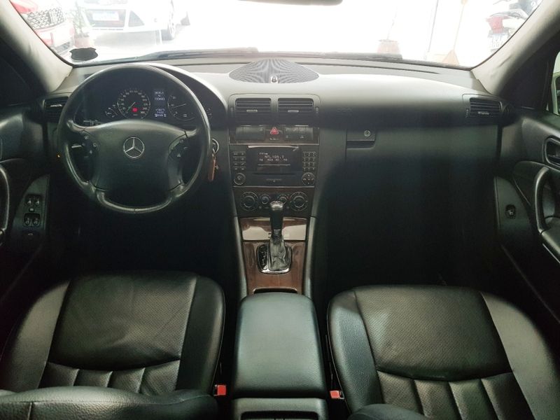 Mercedes-Benz C 180 K 1.8 CLASSIC KOMPRESSOR 16V 143 CV GASOLINA 4P AUTOMÁTICO 2006/2006 ADVANT AUTOMÓVEIS CAXIAS DO SUL / Carros no Vale