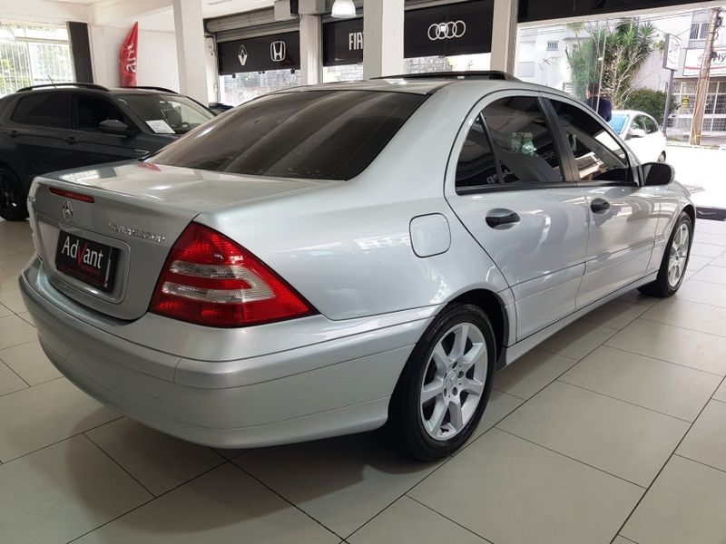 Mercedes-Benz C 180 K 1.8 CLASSIC KOMPRESSOR 16V 143 CV GASOLINA 4P AUTOMÁTICO 2006/2006 ADVANT AUTOMÓVEIS CAXIAS DO SUL / Carros no Vale