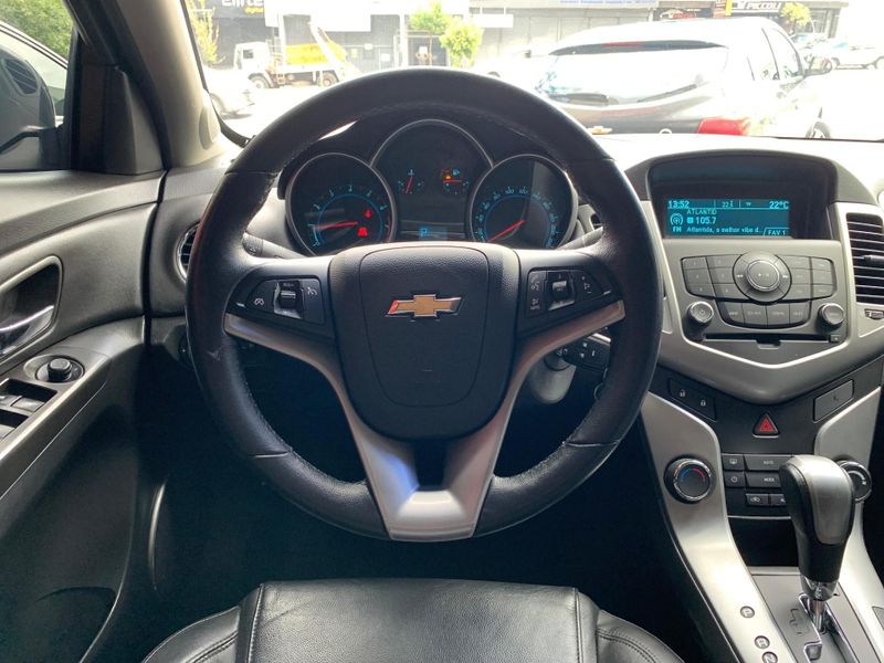 Chevrolet Cruze LT NB 2011/2012 ENZO MULTIMARCAS CAXIAS DO SUL / Carros no Vale