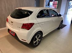 Chevrolet Onix 1.4MT LTZ 2017/2018 ENZO MULTIMARCAS CAXIAS DO SUL / Carros no Vale