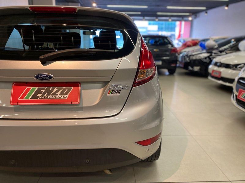 Ford Fiesta 16SEL AT 2017/2017 ENZO MULTIMARCAS CAXIAS DO SUL / Carros no Vale